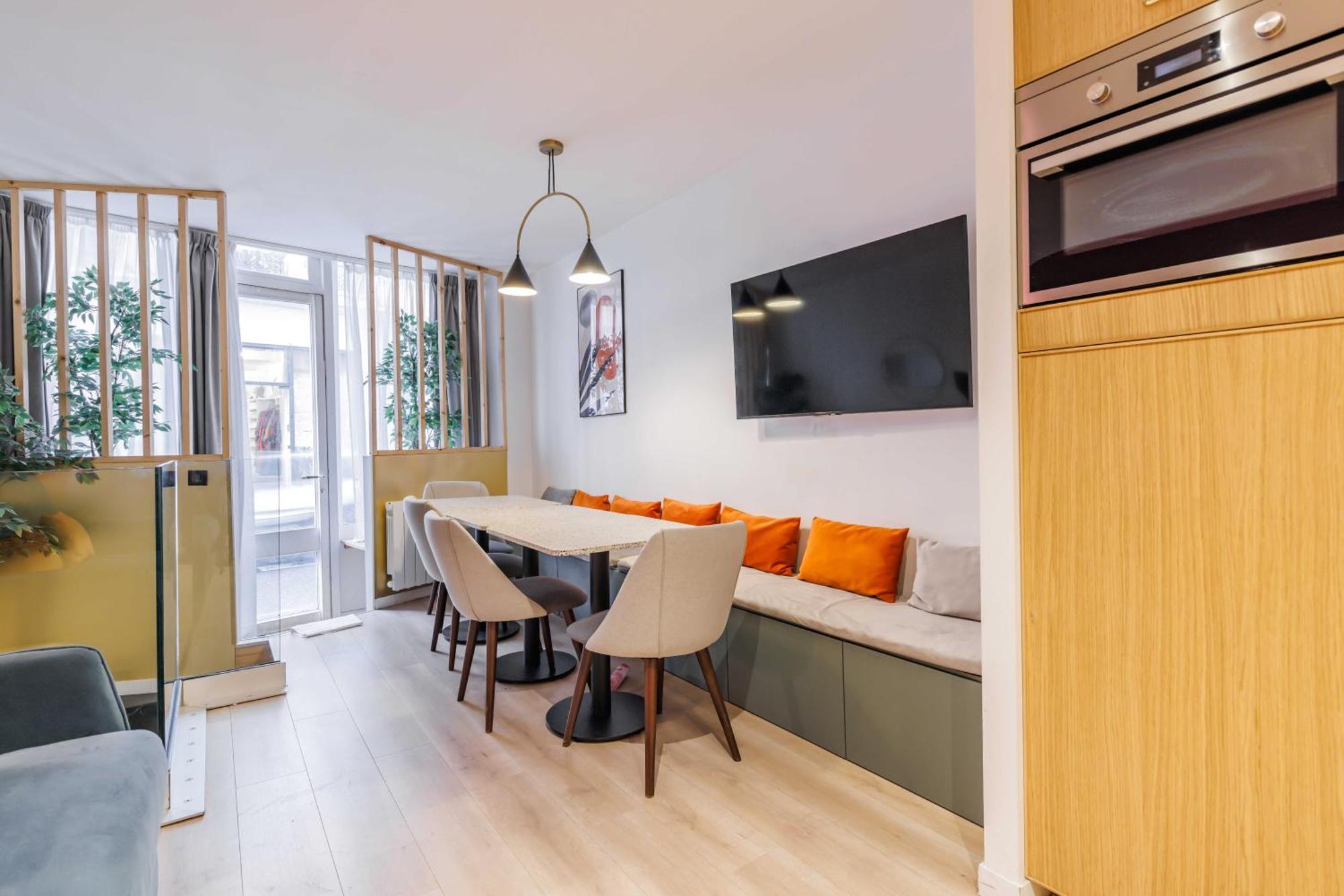Appartement Charming Duplex Parisian T3 - Heart Of Saint-germain Parijs